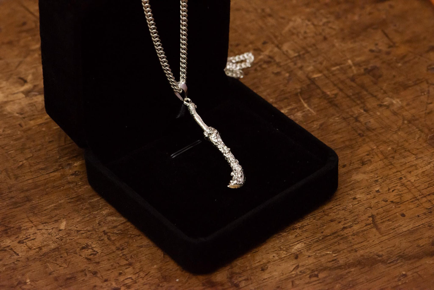 Harald Curved Greatsword Pendant S925 Sterling Silver Necklace Handmade Jewelry Gift for Men Women Gamer Cosplay