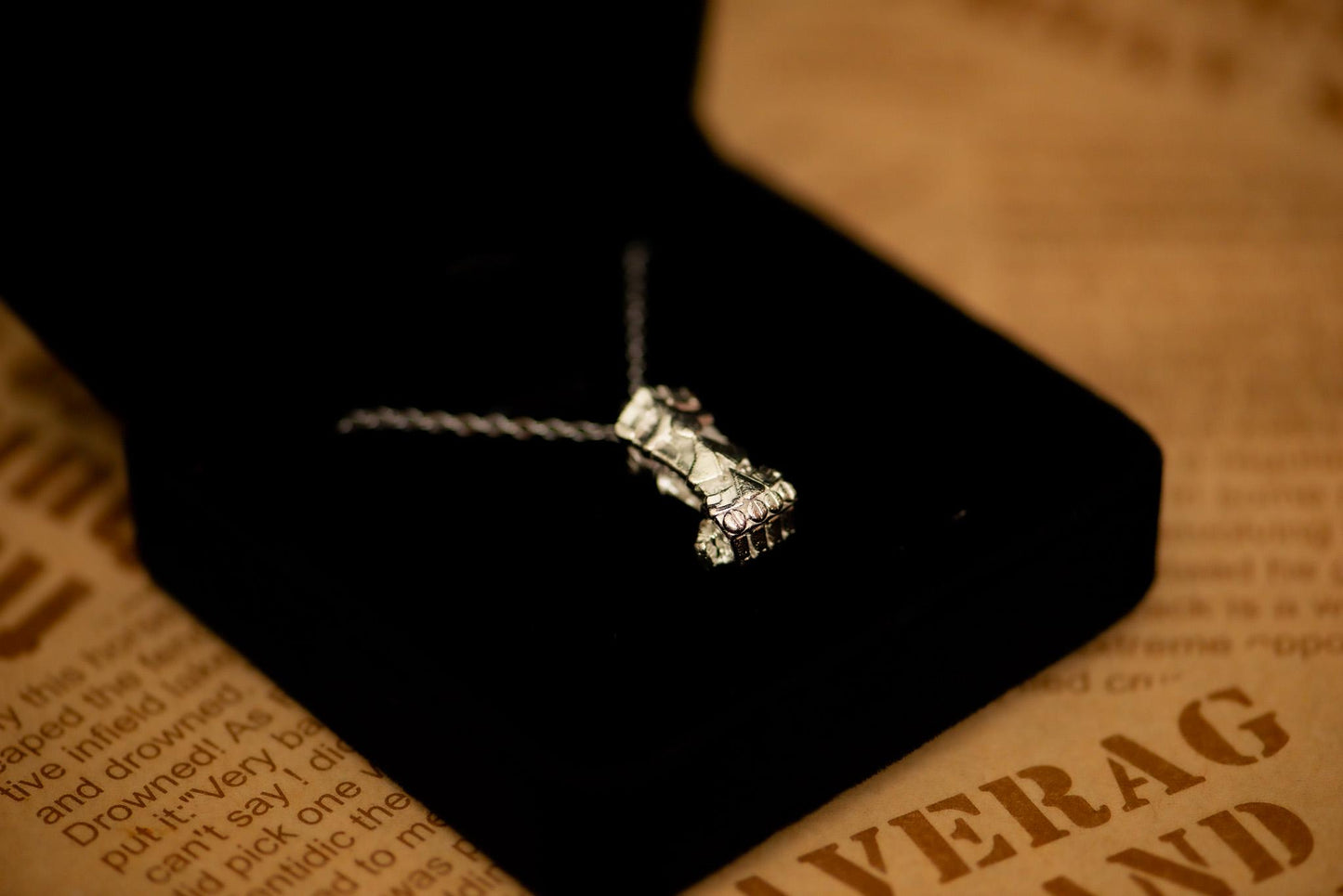 S925 Silver Gauntlet Pendant Necklace for Men – Fantasy Jewelry Gift, Armor Fist Charm, Handmade Sterling Silver Chain