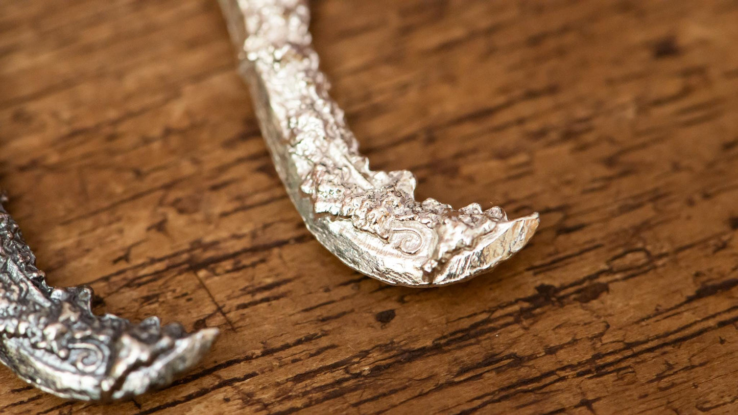 Harald Curved Greatsword Pendant S925 Sterling Silver Necklace Handmade Jewelry Gift for Men Women Gamer Cosplay