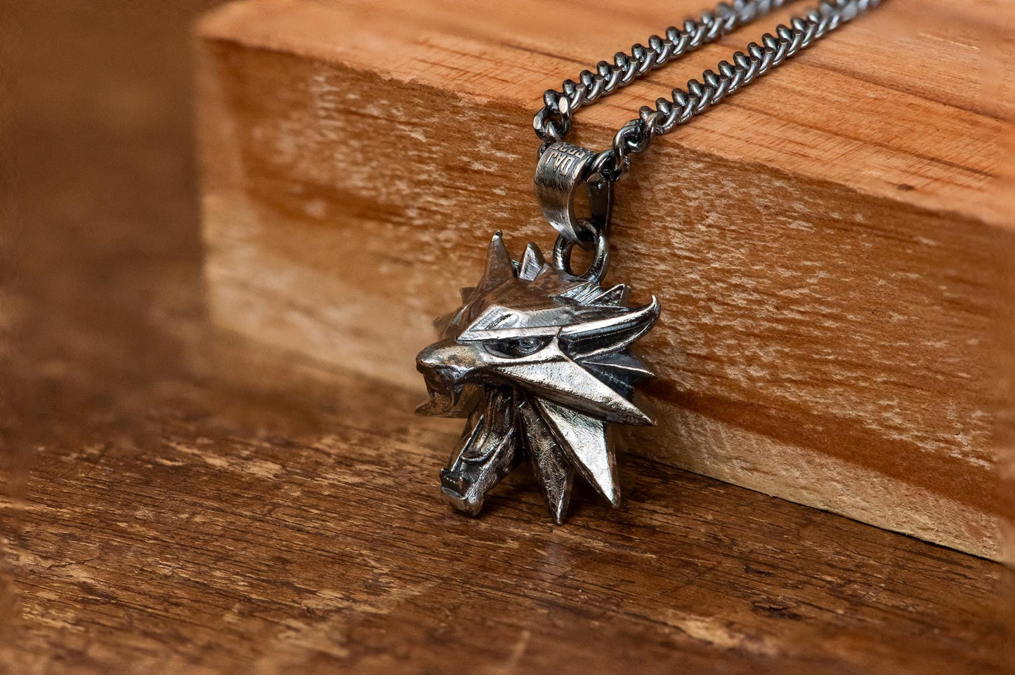 Oxidized Wolf Medallion Pendant, S925 Silver RPG Necklace for Men, Handmade Gothic Jewelry, Fantasy Gift, Medieval Style