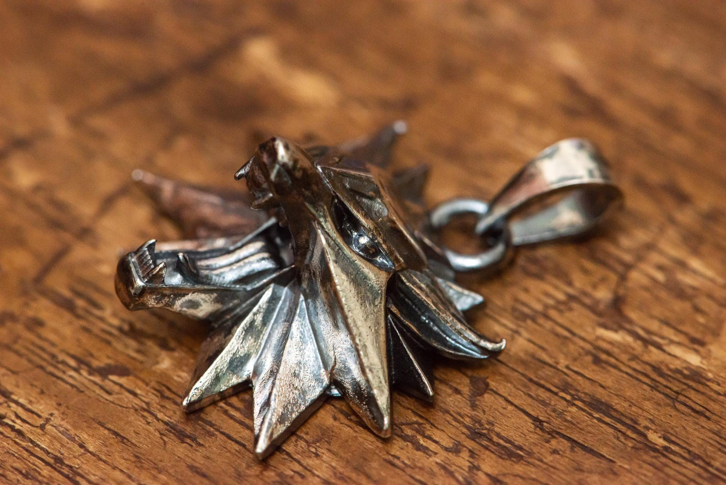 Oxidized Wolf Medallion Pendant, S925 Silver RPG Necklace for Men, Handmade Gothic Jewelry, Fantasy Gift, Medieval Style