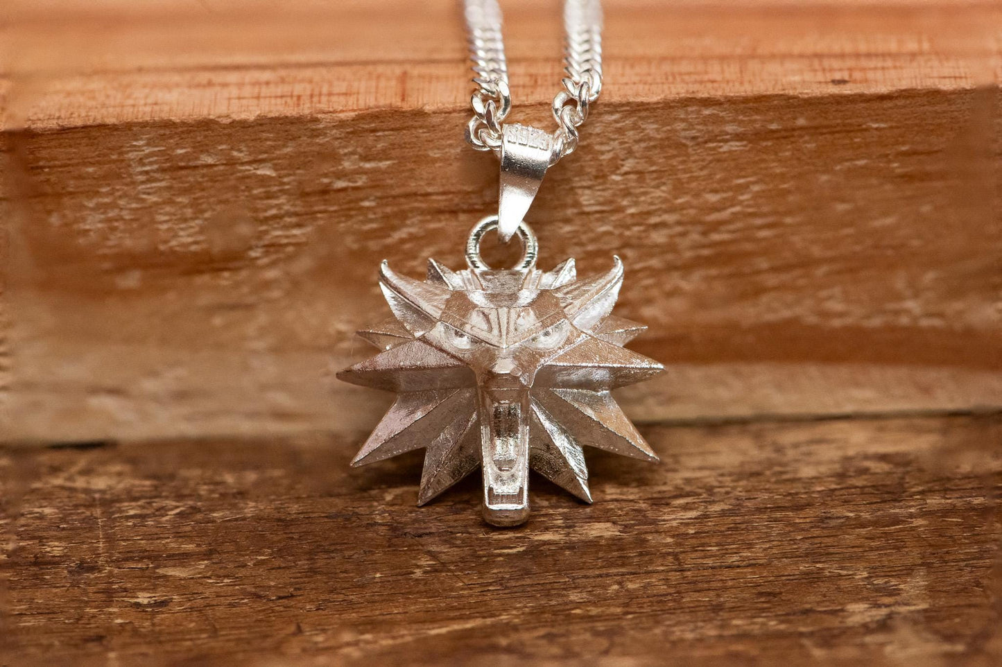 Oxidized Wolf Medallion Pendant, S925 Silver RPG Necklace for Men, Handmade Gothic Jewelry, Fantasy Gift, Medieval Style