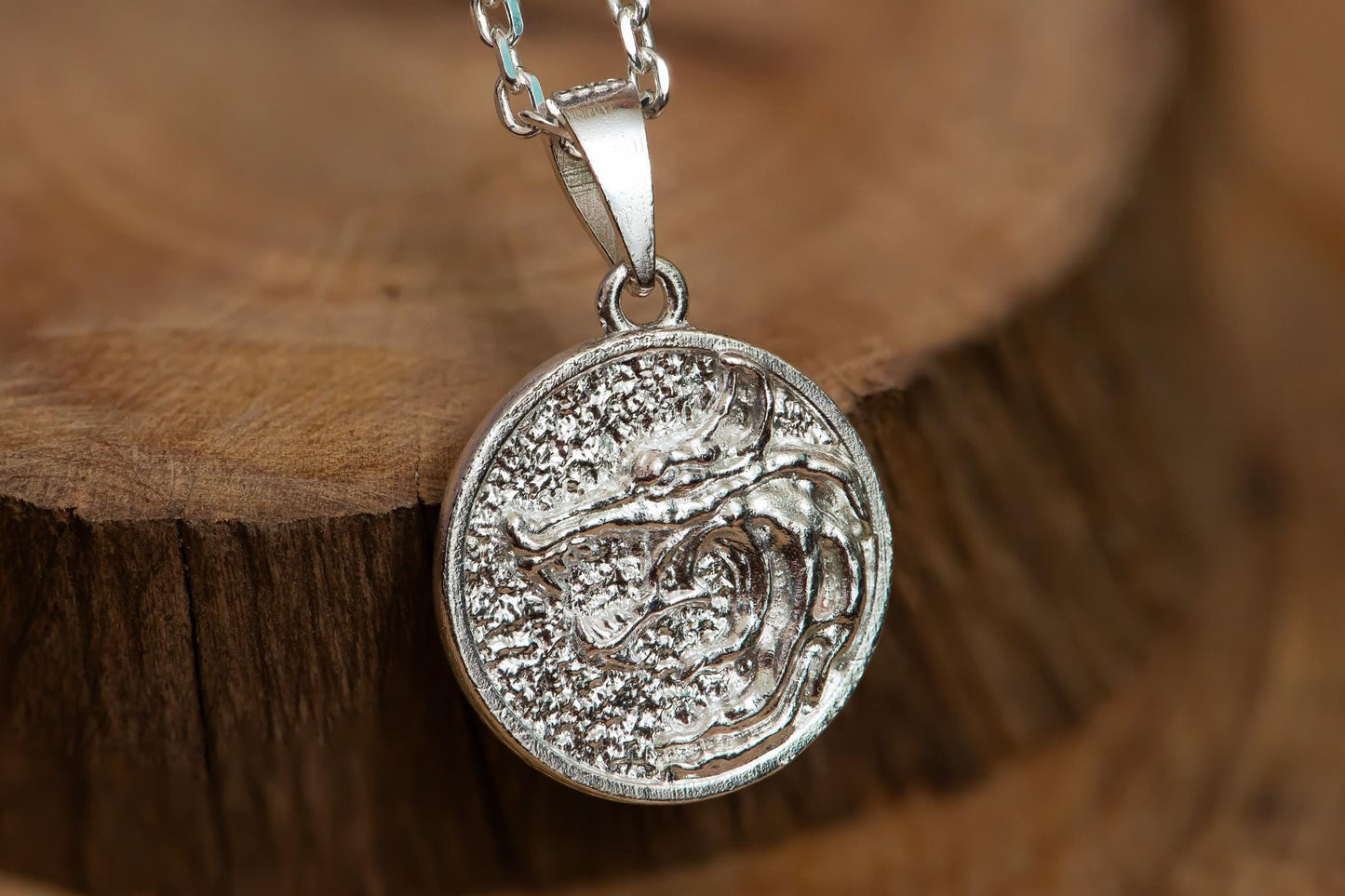 Round Wolf Head Pendant S925 Sterling Silver Necklace, Double-Sided Handmade Wolf Jewelry for Men, Fantasy Gift