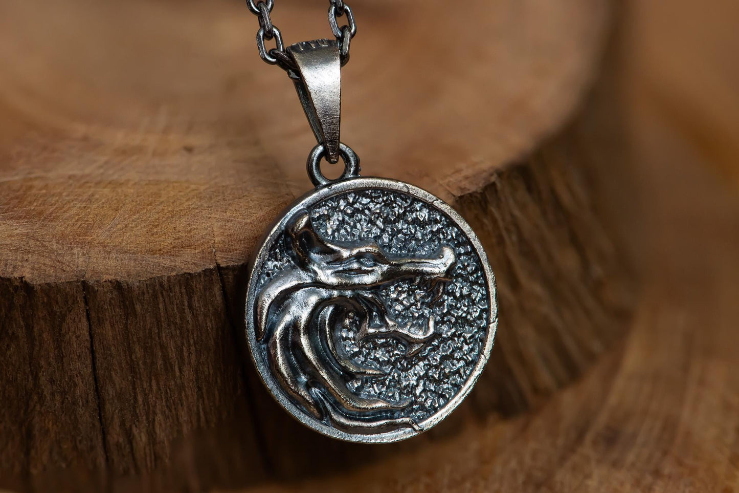 Oxidized Round Wolf Pendant Necklace S925 Sterling Silver, Double-Faced Wolf Jewelry for Men, Handcrafted Fantasy Accessory