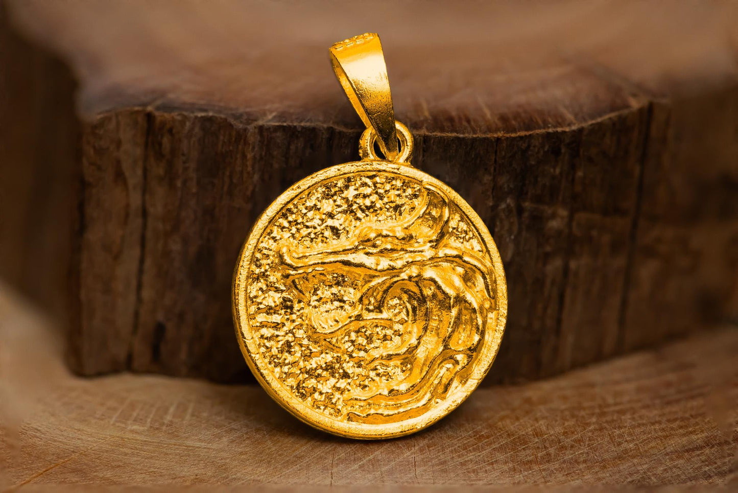 Oxidized Round Wolf Pendant Necklace S925 Sterling Silver, Double-Faced Wolf Jewelry for Men, Handcrafted Fantasy Accessory