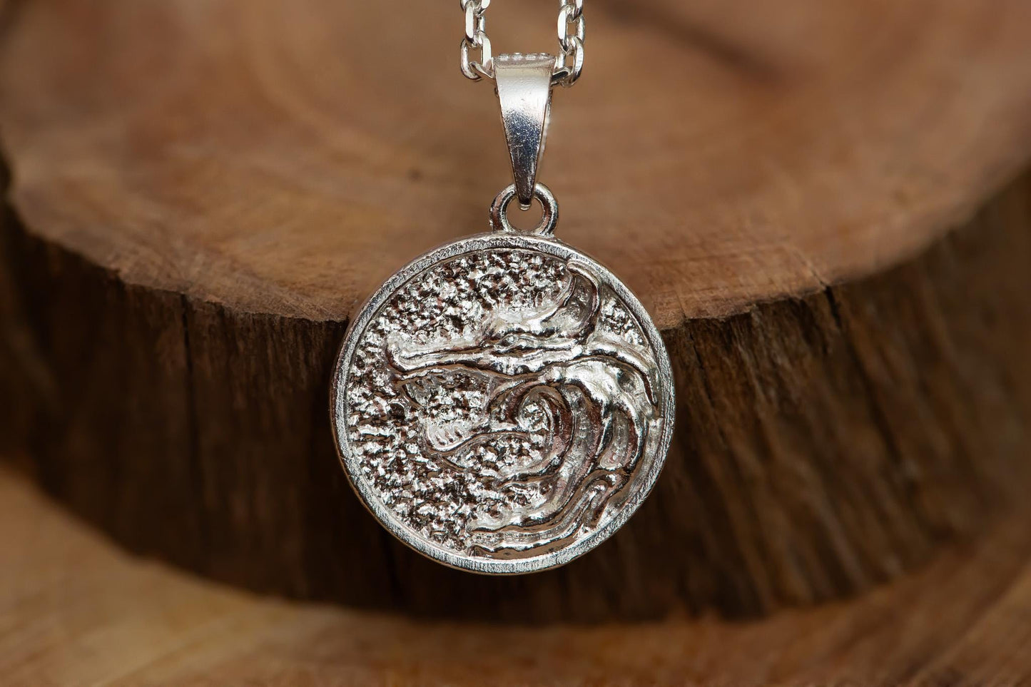 Oxidized Round Wolf Pendant Necklace S925 Sterling Silver, Double-Faced Wolf Jewelry for Men, Handcrafted Fantasy Accessory