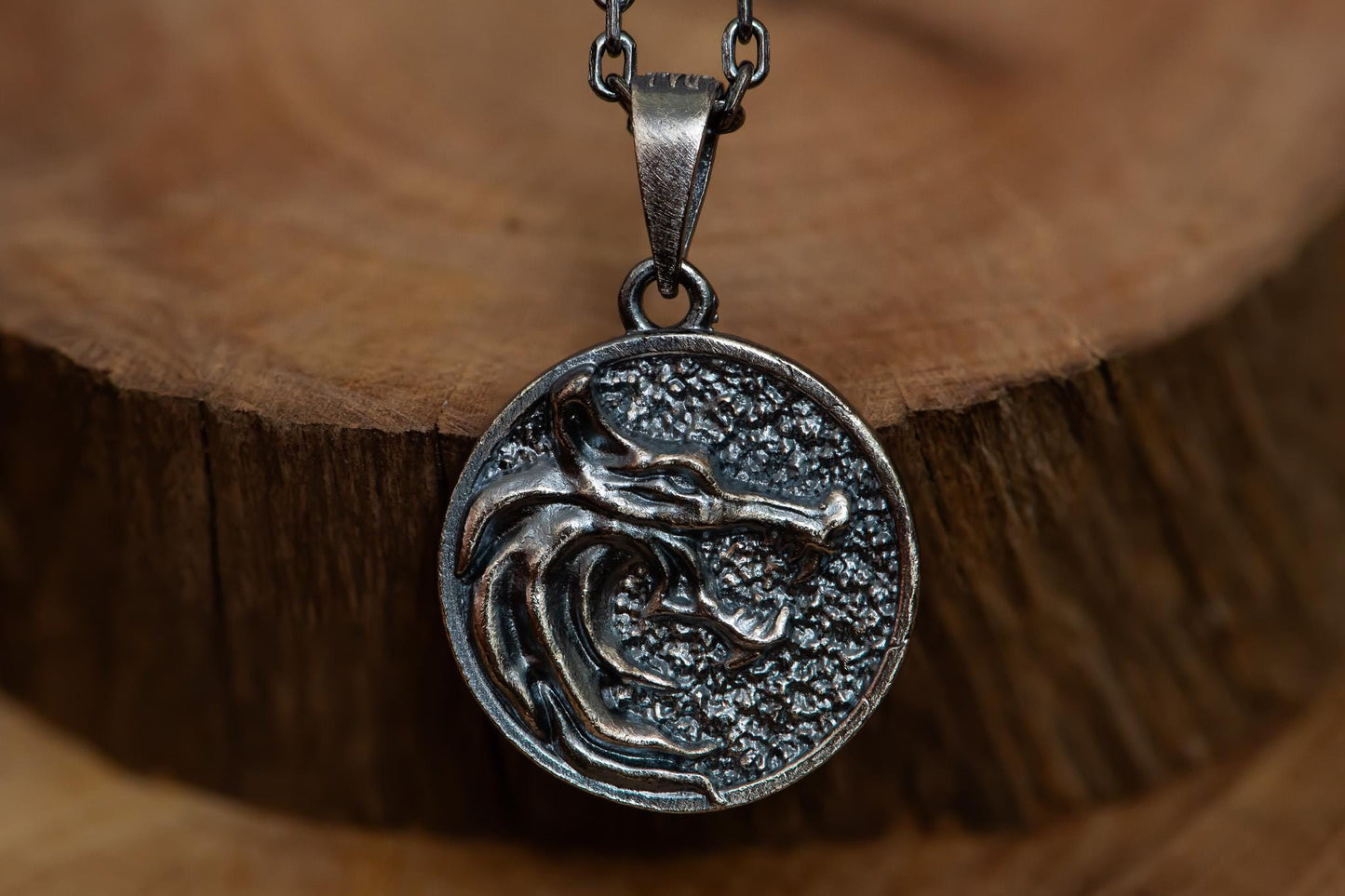 Round Wolf Head Pendant S925 Sterling Silver Necklace, Double-Sided Handmade Wolf Jewelry for Men, Fantasy Gift